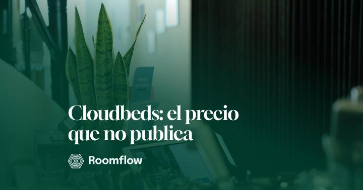 Mostrador de recepción con una planta y una tableta.