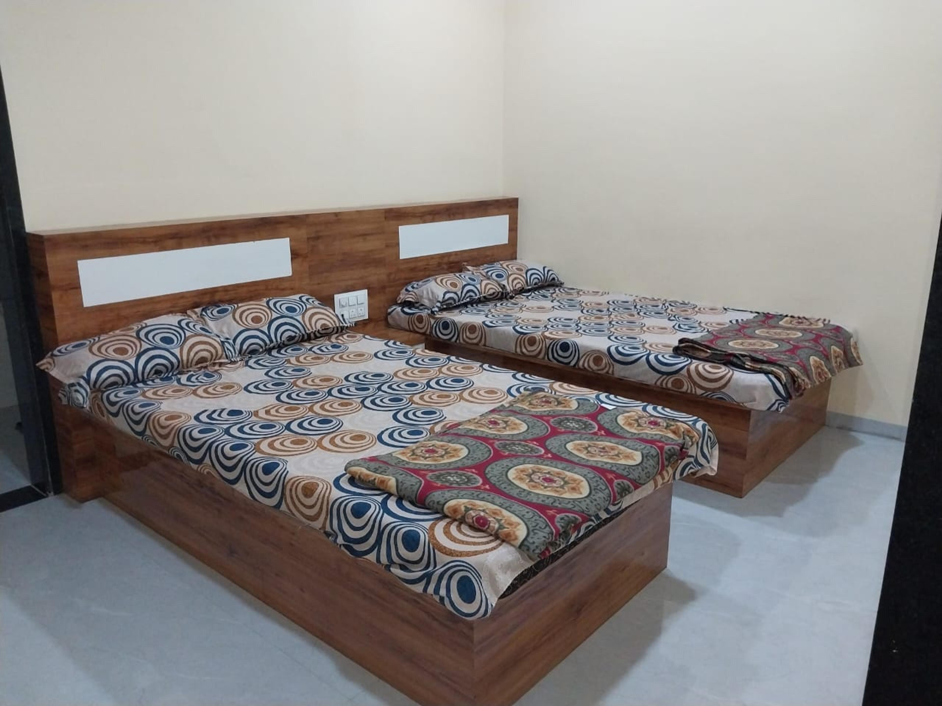 Gallery image 2 of Vithu Mauli Bhakt Niwas 