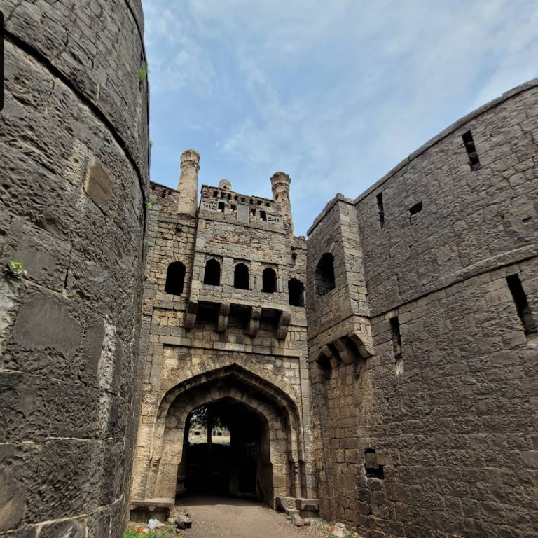 Solapur Bhuikot Fort