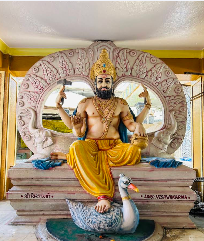 Gallery image 6 of Kaikadi Maharaj Math Pandharpur