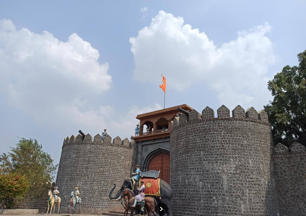 Shivsrushti ( Akluj Fort )