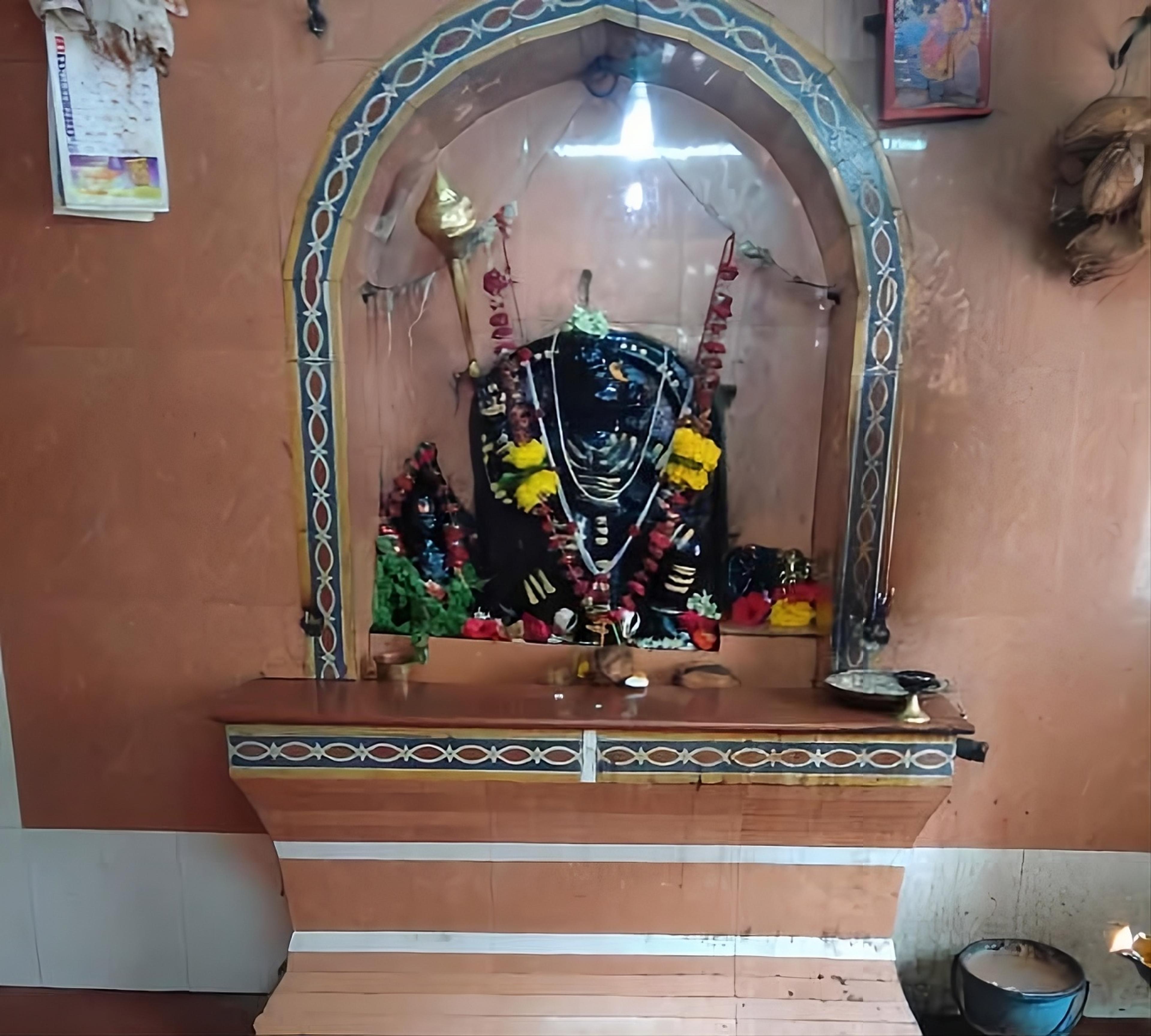 Gallery image 1 of Kala Maruti Mandir