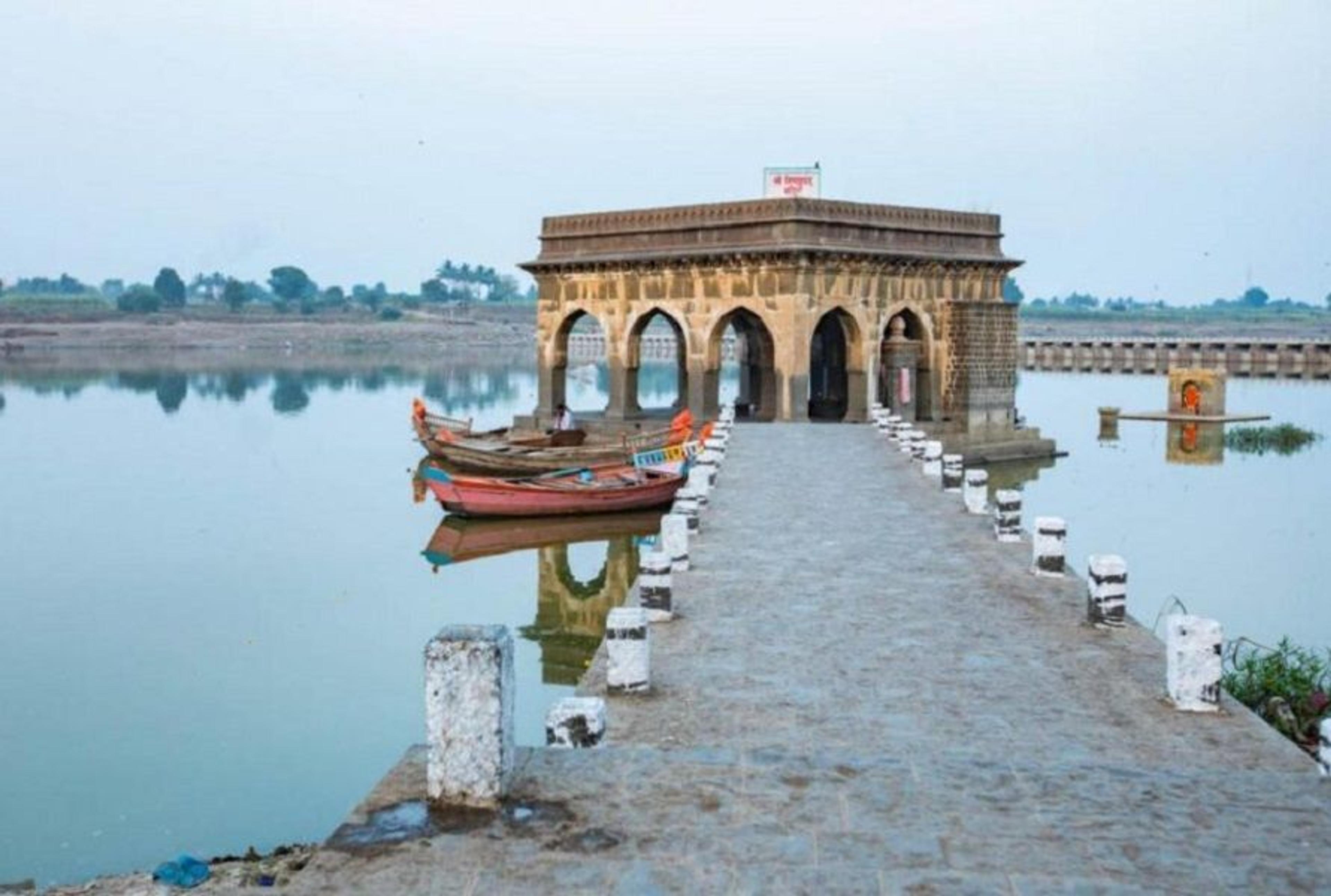 Gallery image 1 of Vishnupad Temple