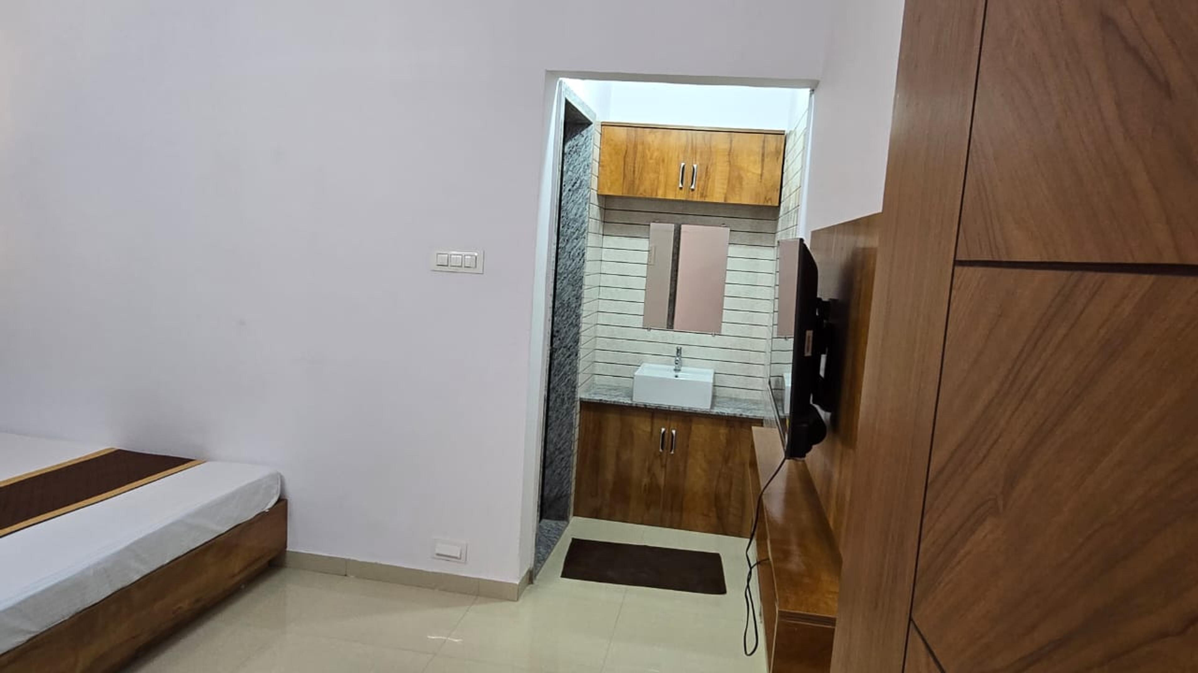 Gallery image 4 of Balaji Lodging