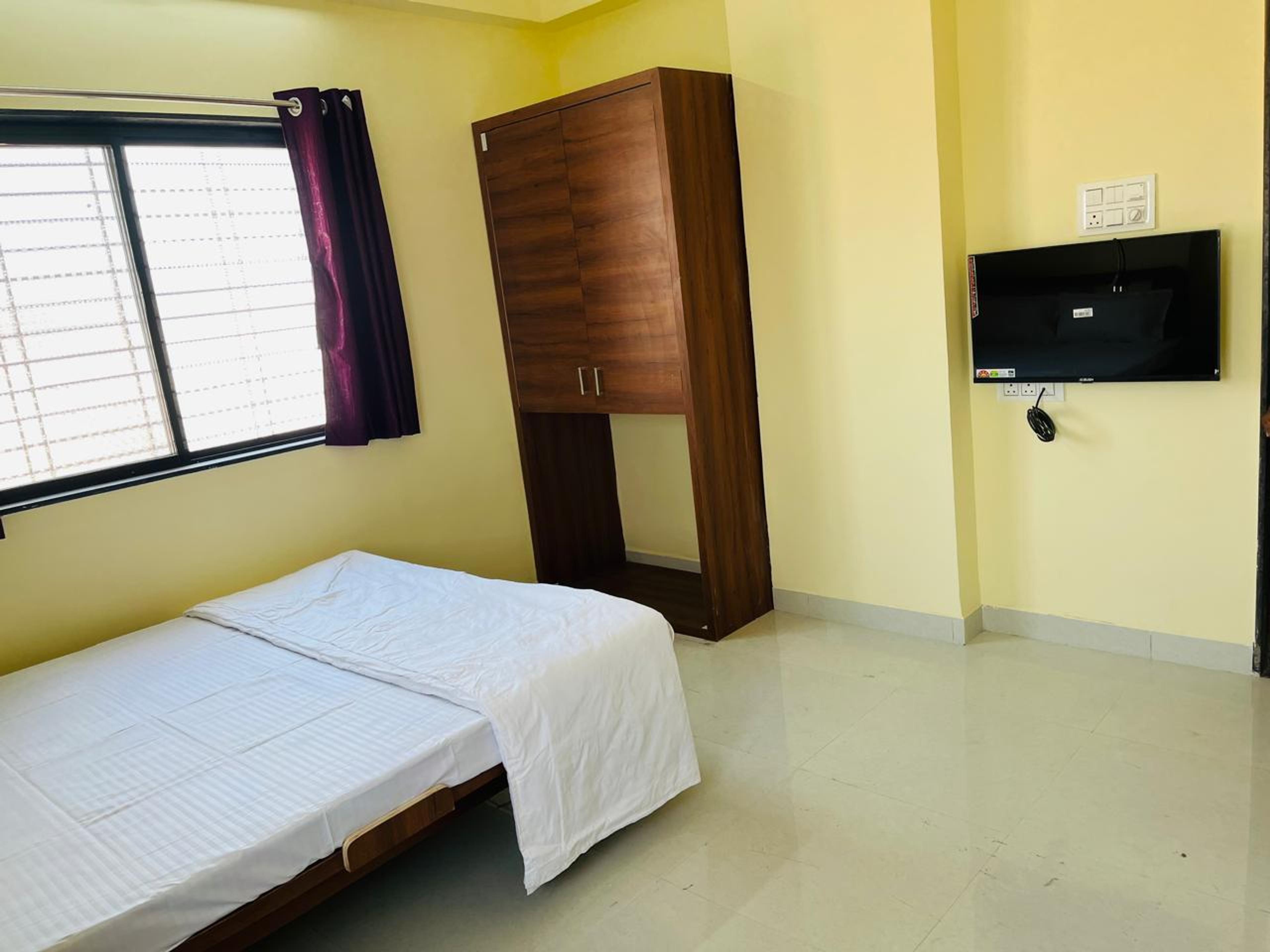 Gallery image 3 of Dyanai Bhakta Niwas