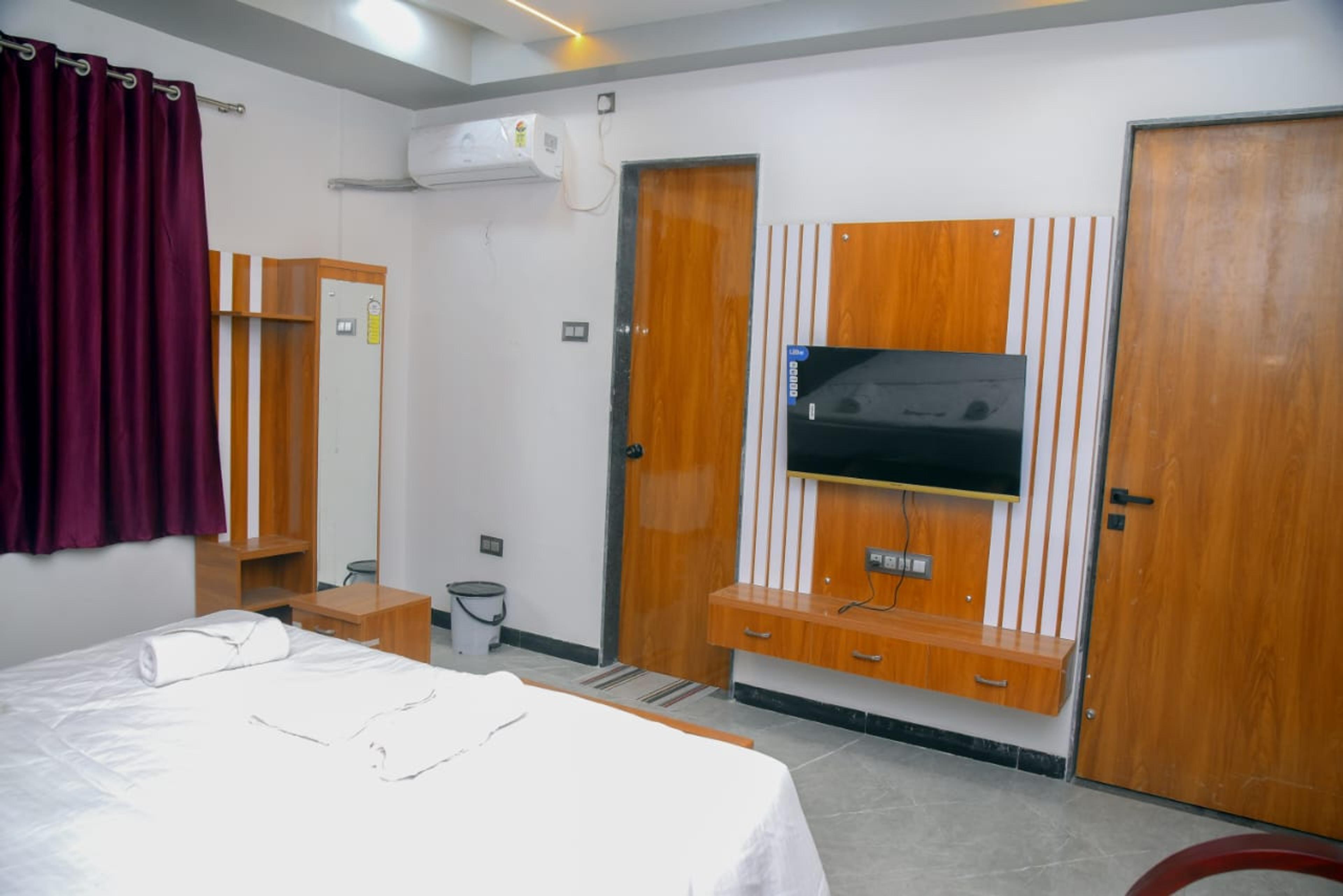 Gallery image 3 of Pooja Inn Restaurants & Lodge