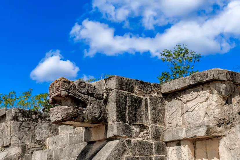 ¿POR QUÉ NO QUIERES PERDERTE EL EQUINOCCIO EN CHICHÉN ITZÁ?