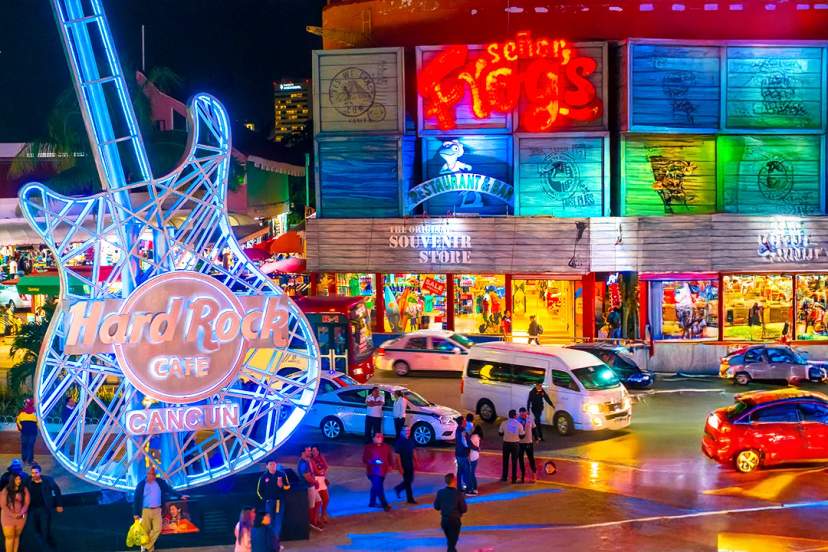 Gruop of girls toasting and partying in Cancun