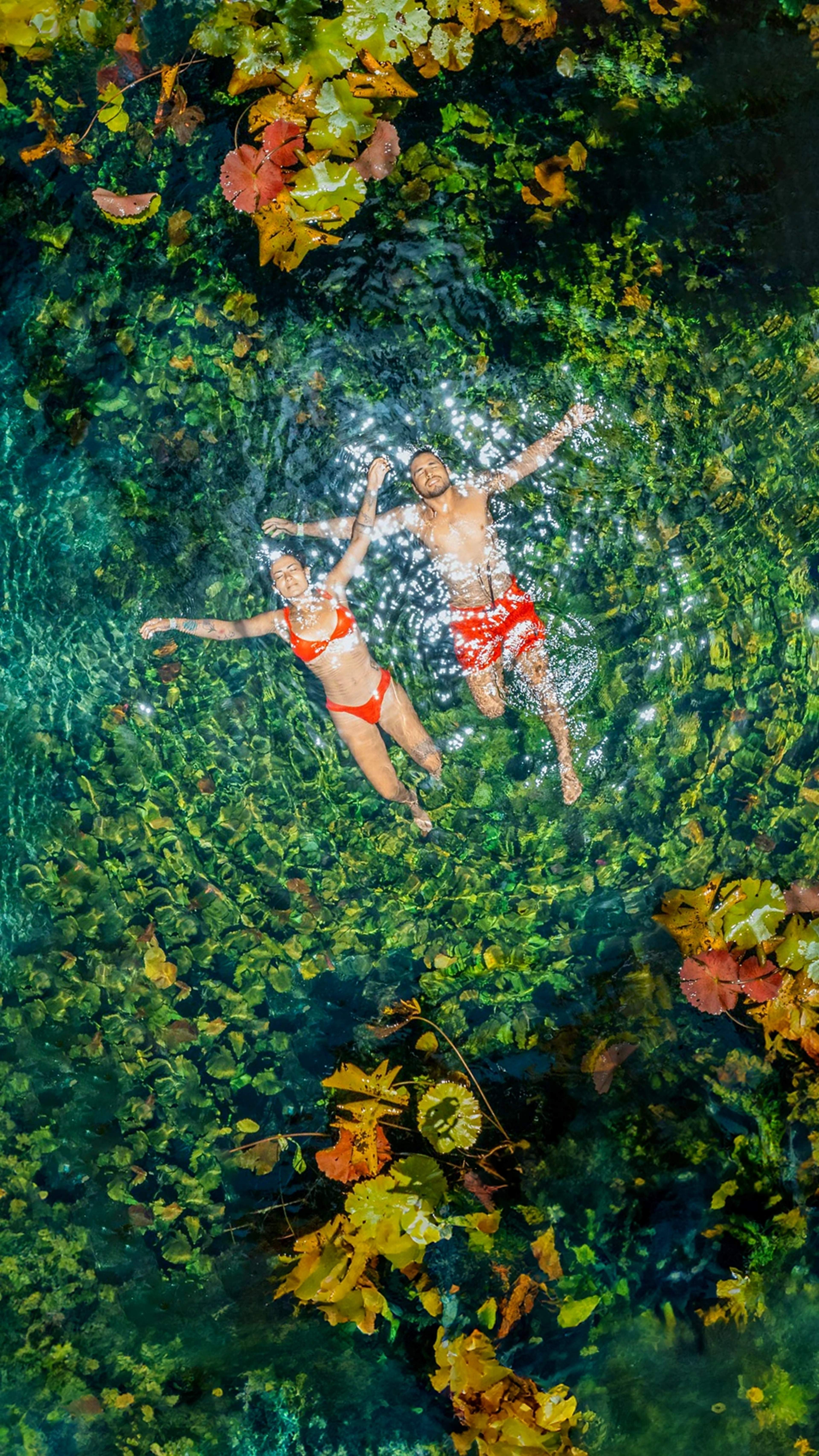 Amigos disfrutando una maravillosa experiencia durante sus vacaciones en Cancún..