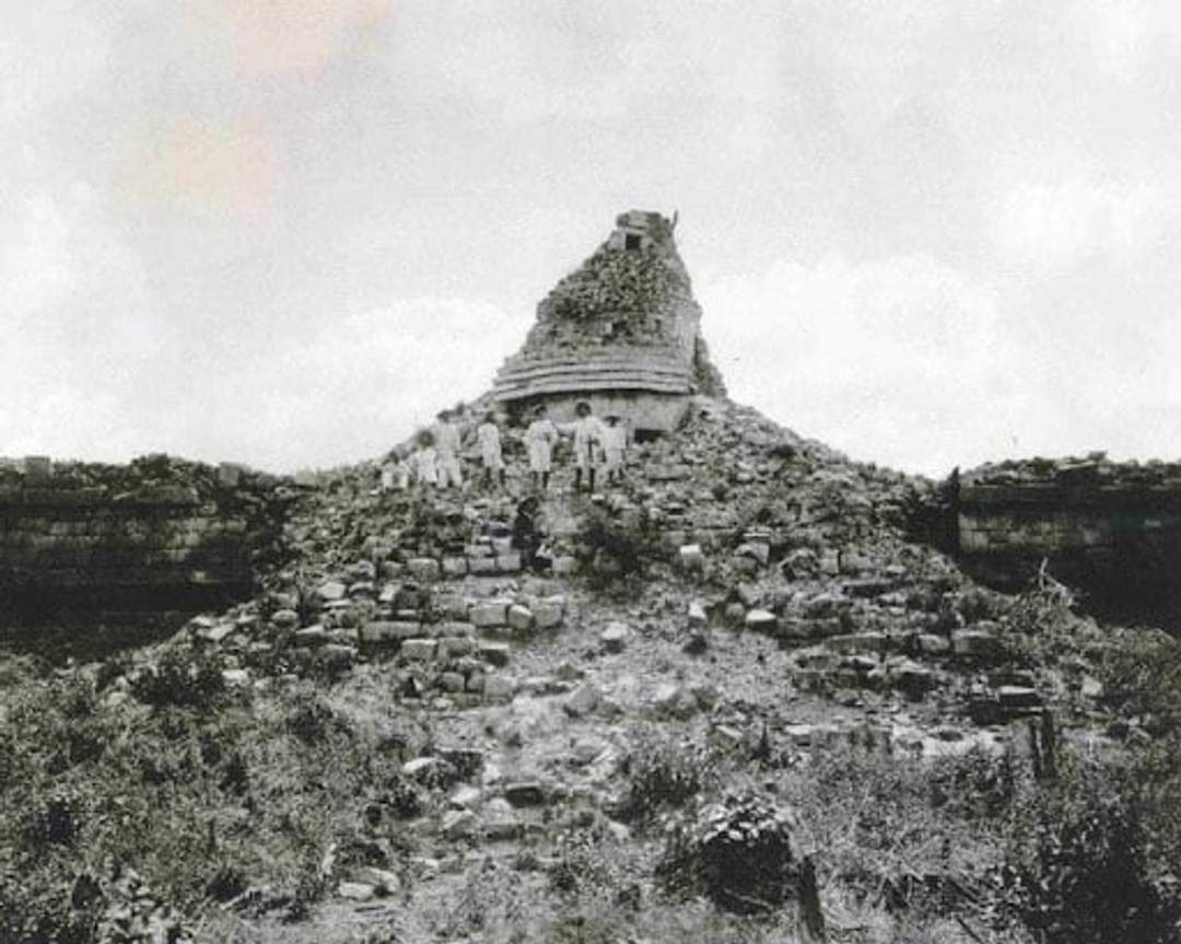 El Caracol observatory at Chichen Itza in 1930 before restoration, showcasing the ancient Mayan astronomical structure in ruins.
