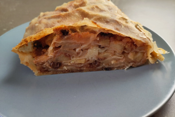 Card background for Apfelstrudel