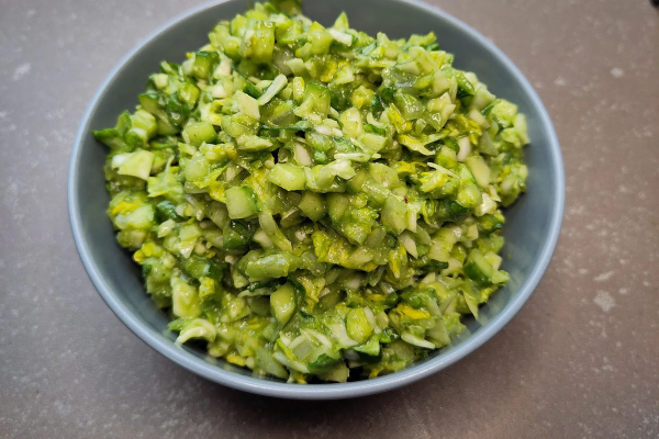 Card background for Green Goddess Salat