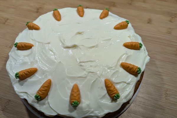 Card background for Karottenkuchen