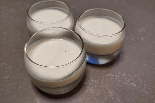 Card background for Panna Cotta