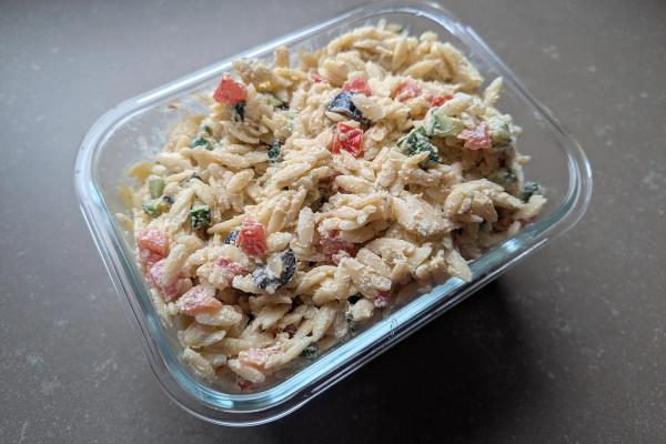 Card background for Nudelsalat mit Zaziki