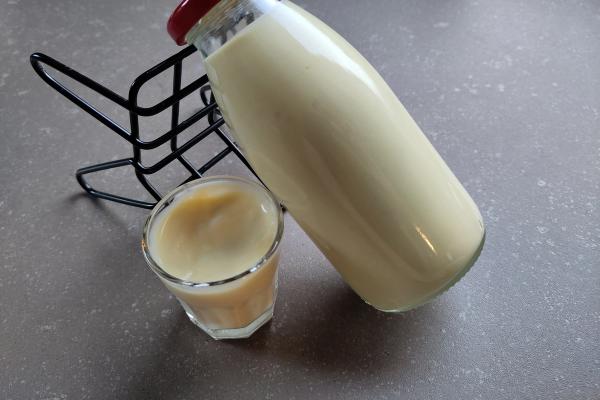 Card background for Eierlikör