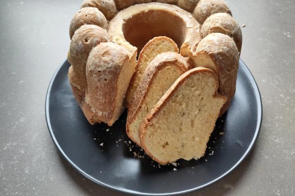 Card background for Orangen-Thymian-Gugelhupf