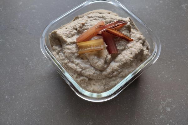 Card background for Mangold Hummus