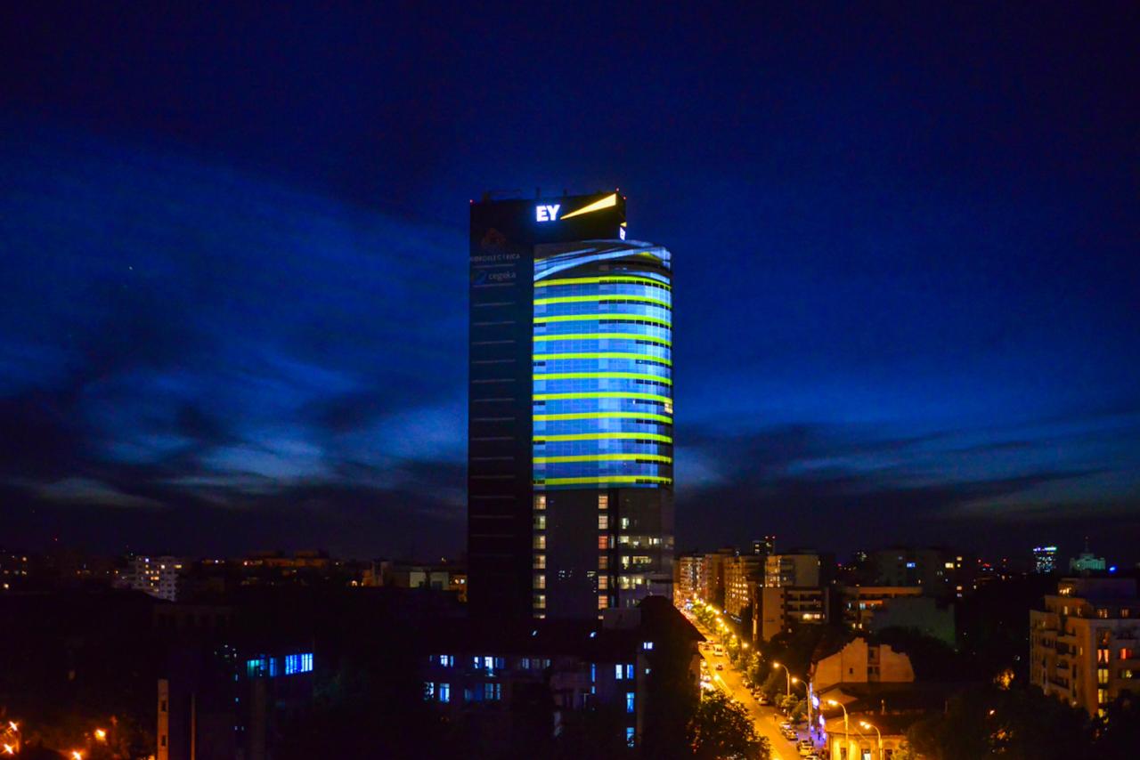 EY Romania — 25th Anniversary Tower Mapping