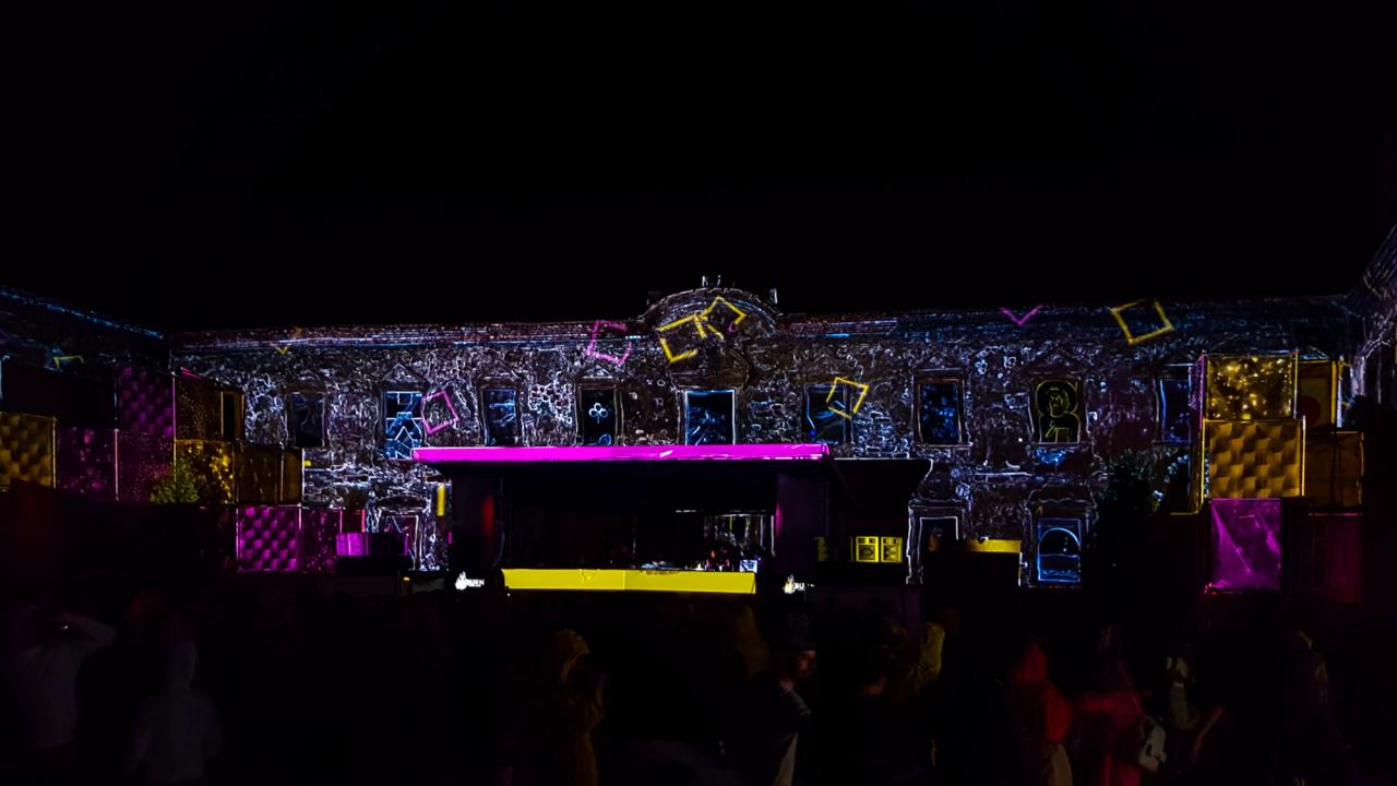 Electric Castle — Bánffy Castle Courtyard Mapping