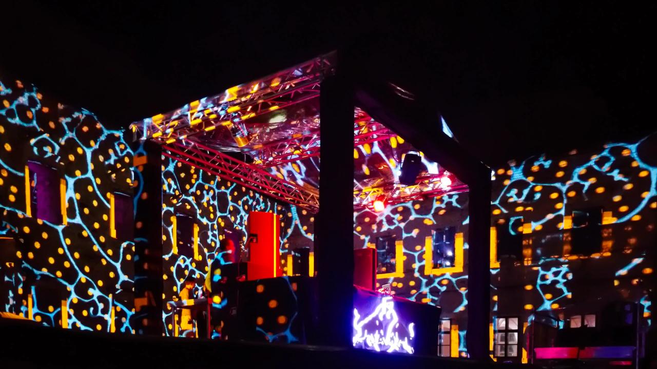Electric Castle — Bánffy Castle Courtyard Mapping