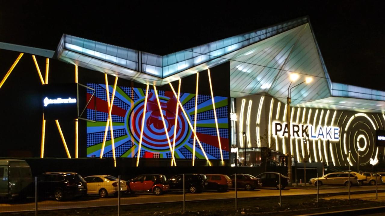ParkLake Façade Projection