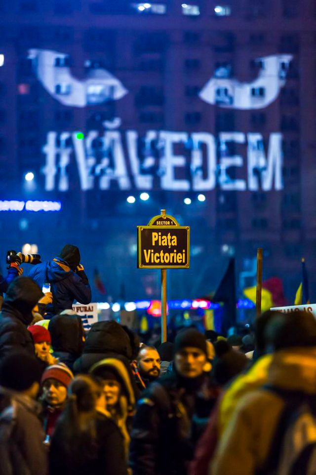 #VăVedem — Piața Victoriei Projections