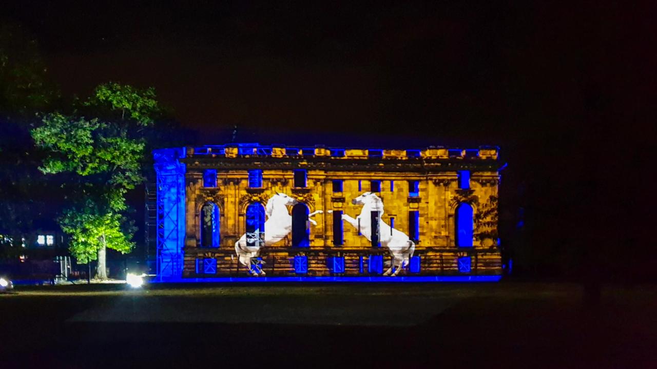 Scena Micului Trianon — Karpatia Pony Show 2019