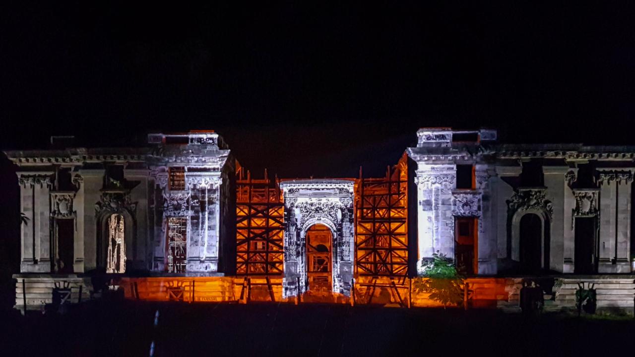 Scena Micului Trianon — Karpatia Pony Show 2019