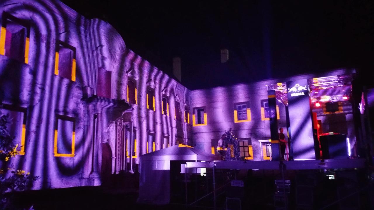 Electric Castle — Bánffy Castle Courtyard Mapping