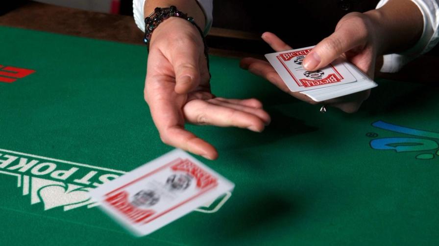 poker card deal