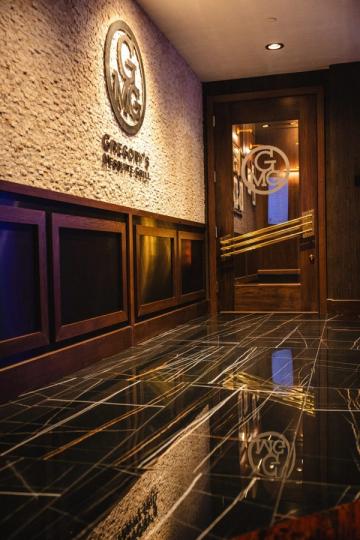 gregorys steakhouse entrance