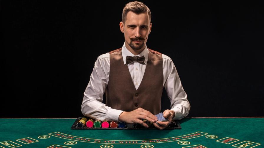 Casino Workers Big Winners, Will Be Allowed To Deduct Tips From Taxes