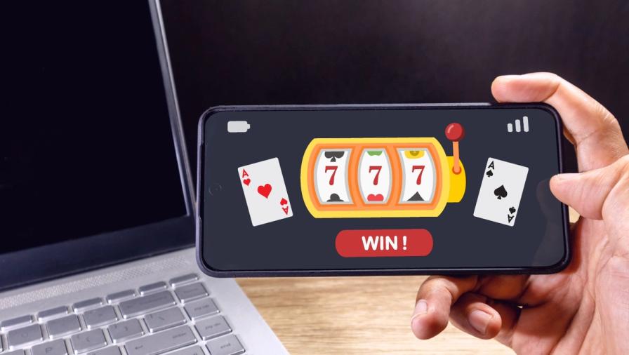 Wall Street Weighs In On Surprise Maine Online Casino Legalization