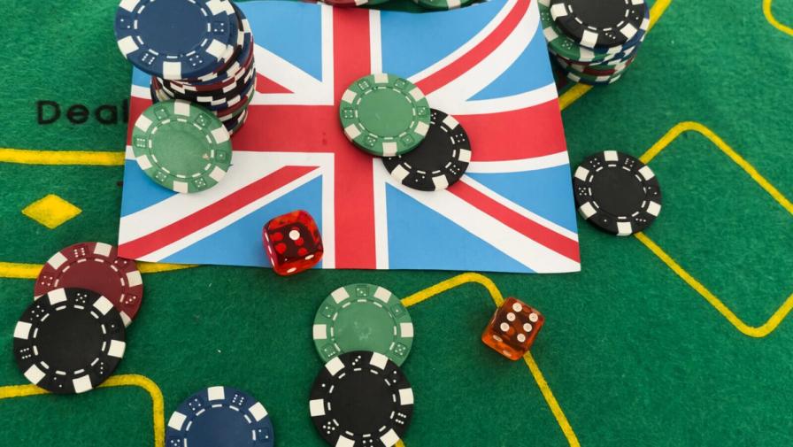 uk flag chips dice