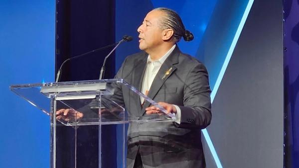 iga-chairman-david-bean-podium