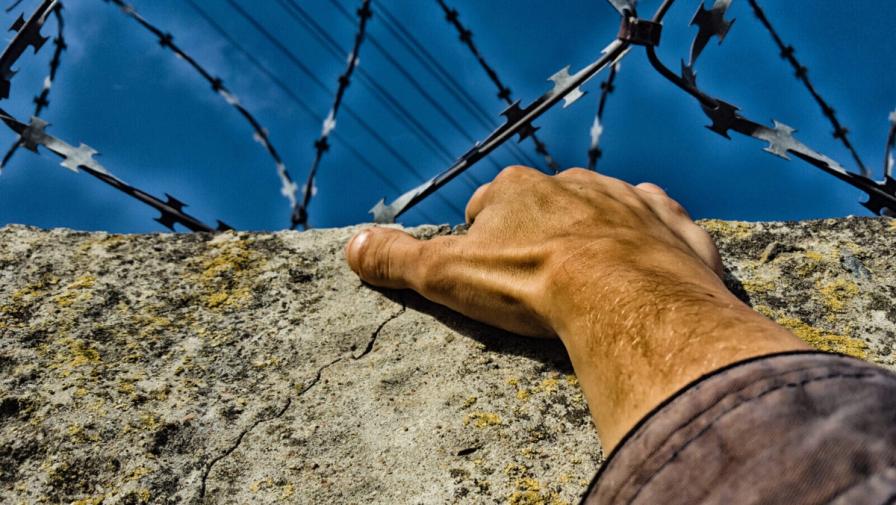wall barbed wire