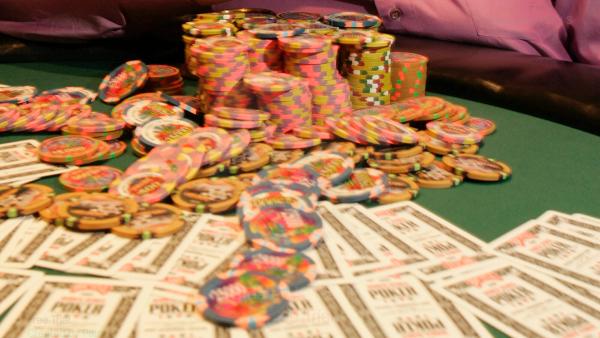 wsop cards chips