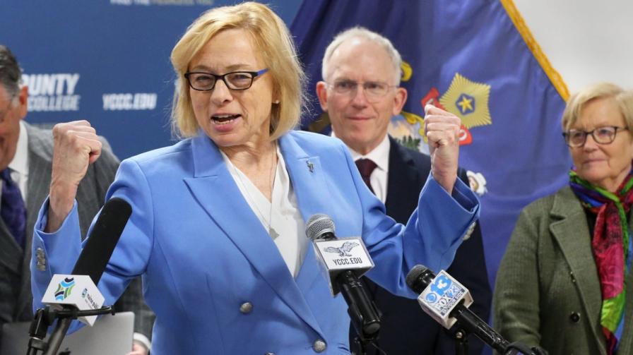 Maine iGaming Bill Faces Veto Push As Governor's Deadline Nears