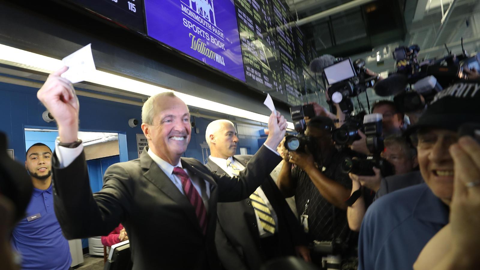 New Jersey Mandates Problem Gambling Messaging At Public Colleges