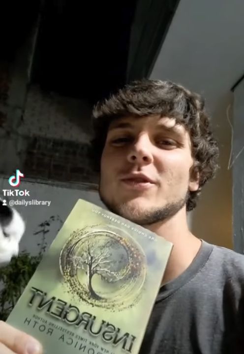 Book Review Insurgent