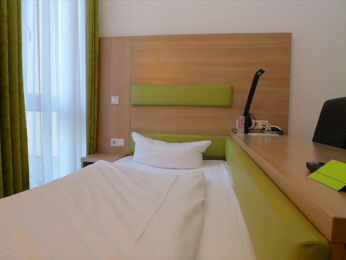 Einzelzimmer Minibar Hotel AVIVA by APOLONIA