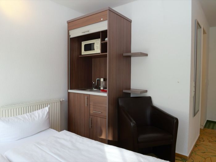 Familienzimmer Dusche Hotel AVIVA by APOLONIA Karlsruhe