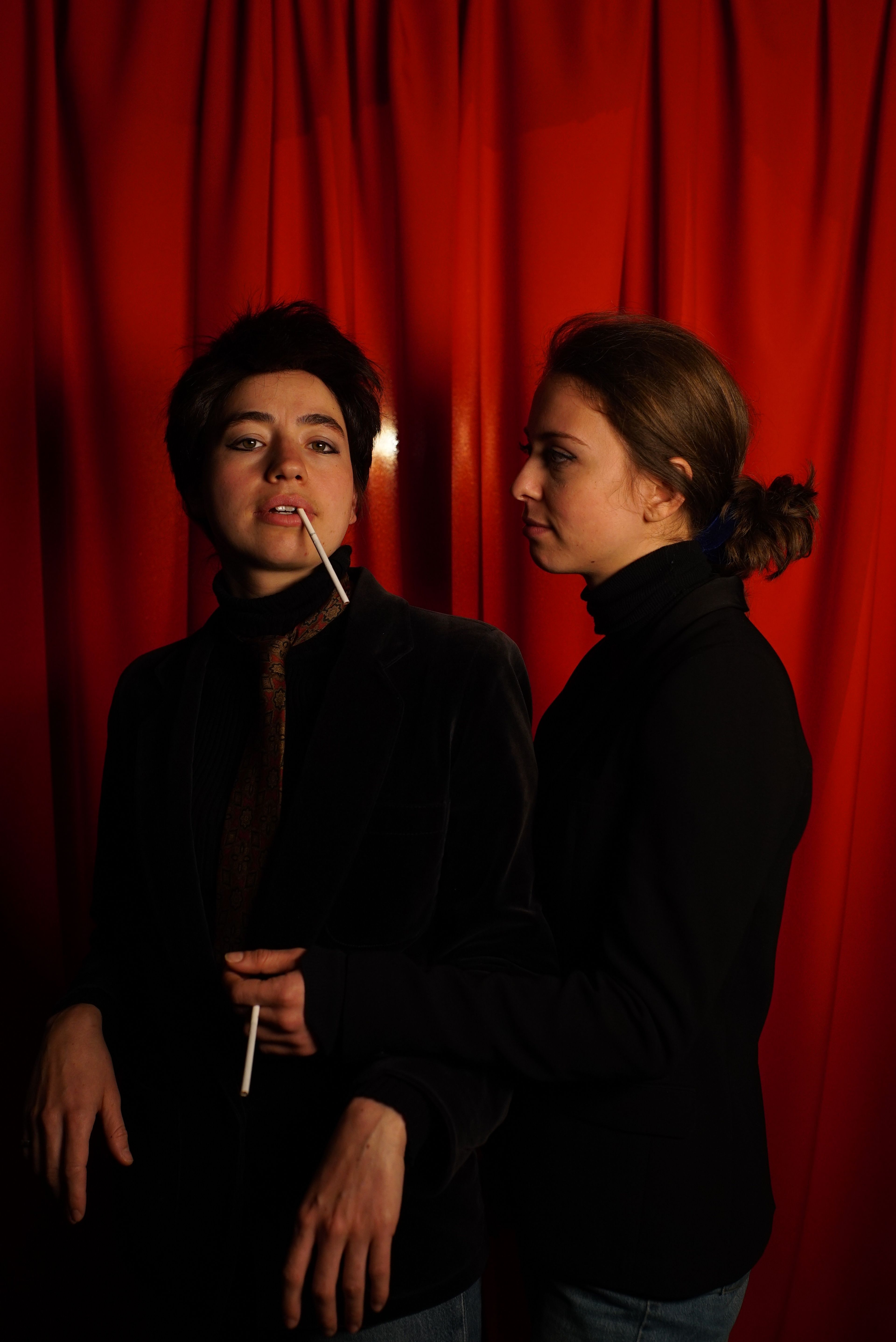 Une de la compagnie Les Barbares