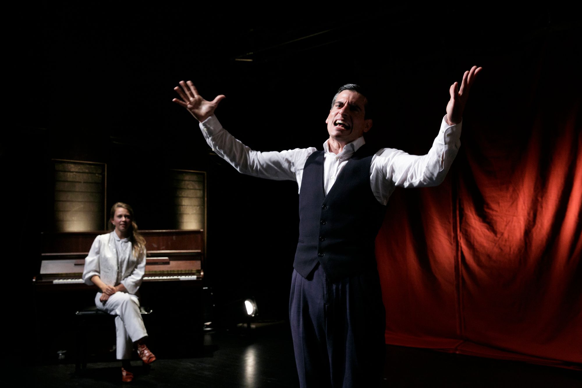 Une de la compagnie Les Barbares