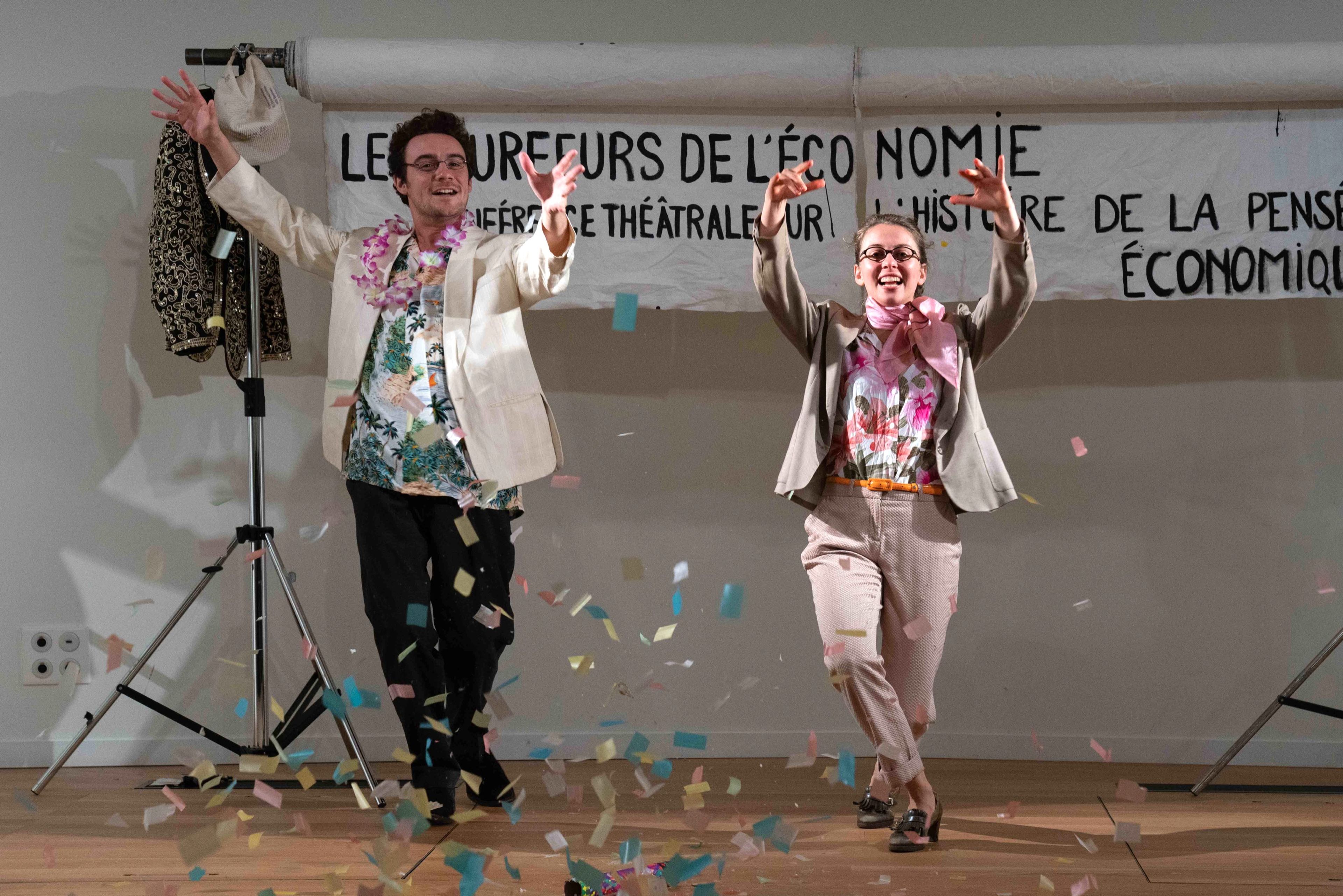 Une de la compagnie Les Barbares