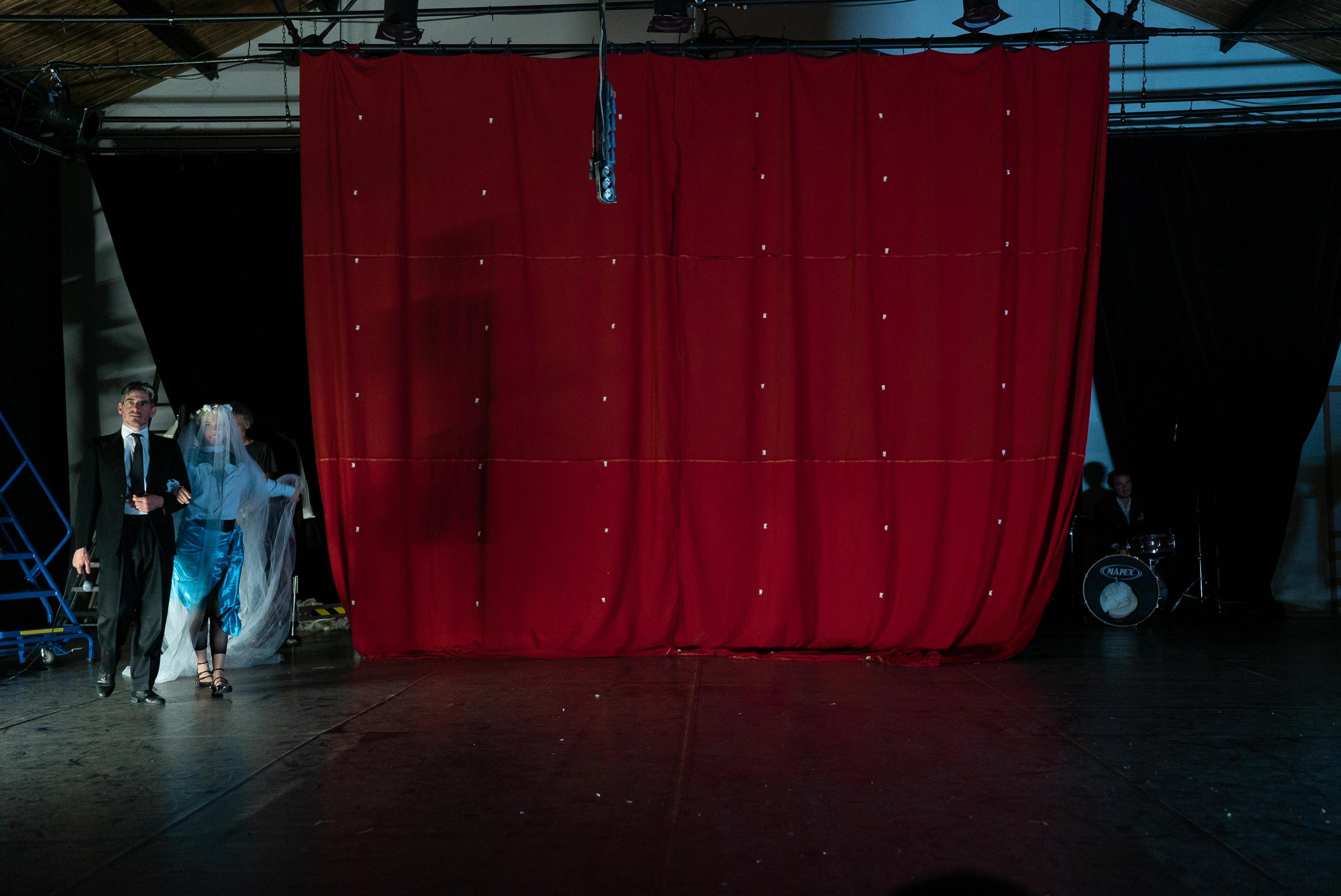 Une de la compagnie Les Barbares