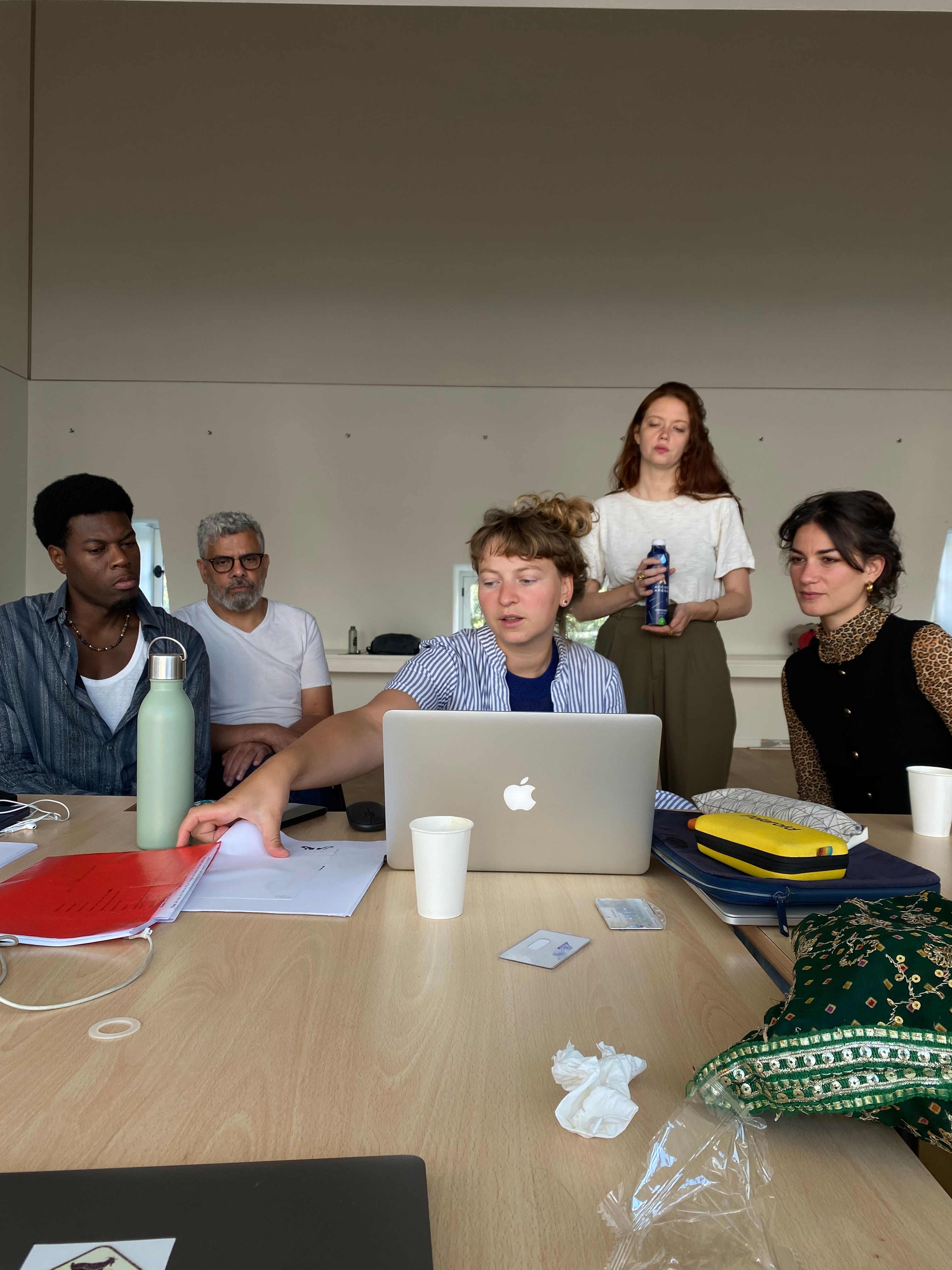 Une de la compagnie Les Barbares