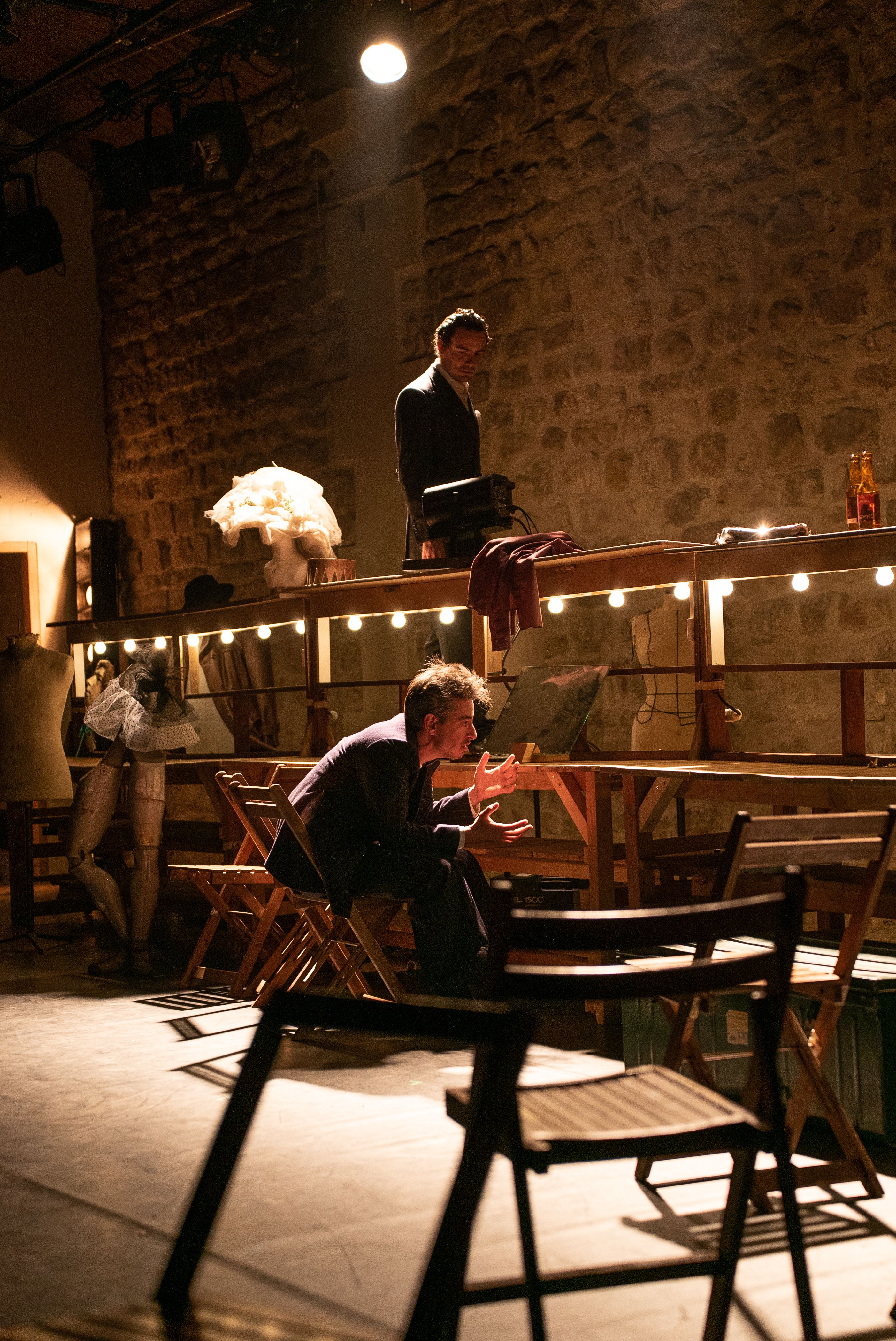 Une de la compagnie Les Barbares