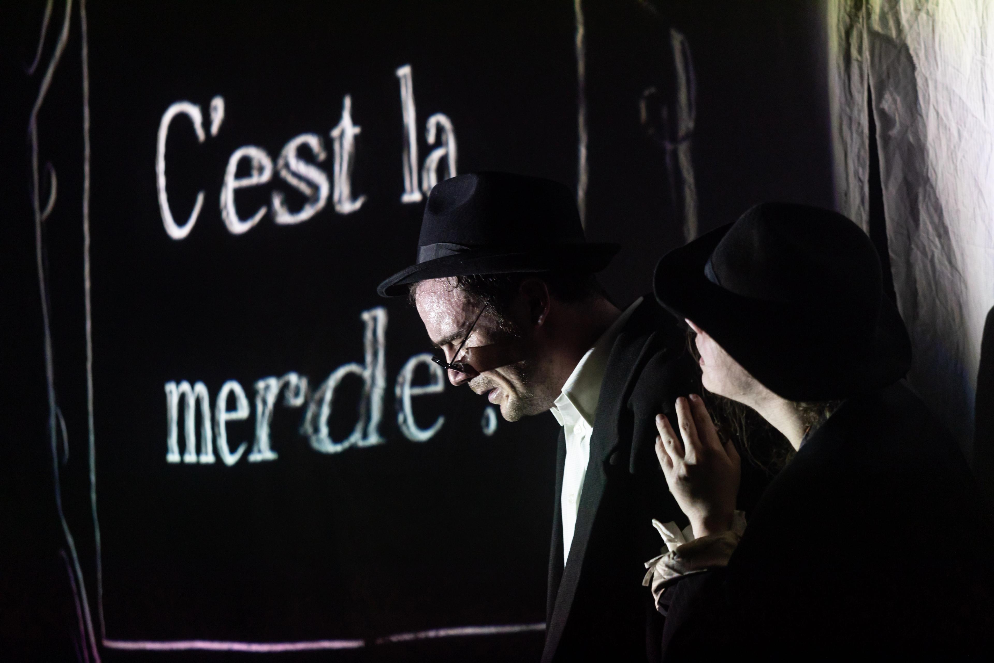 Une de la compagnie Les Barbares